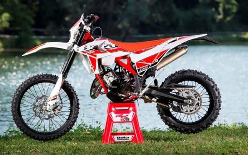 Maintain your 300cc dirt bike